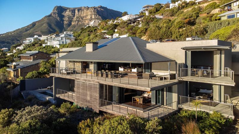 6 Bedroom Property for Sale in Llandudno Western Cape